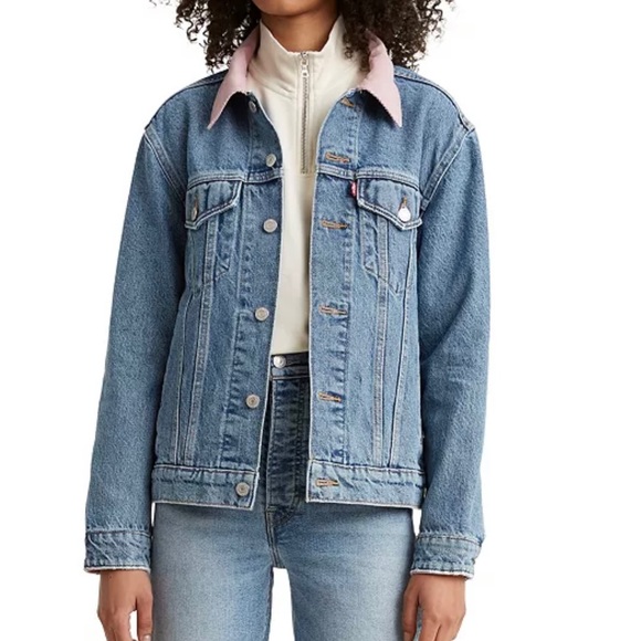 Levi's Jackets & Blazers - Levi’s Trucker Denim Jacket